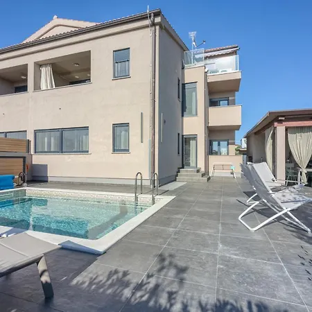 Abrega With Private Pool Daire *