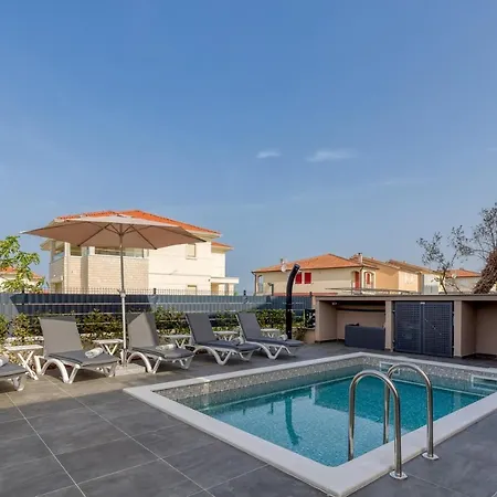 Abrega With Private Pool Apartment