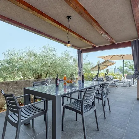 Apartment Abrega With Private Pool Tar-Vabriga