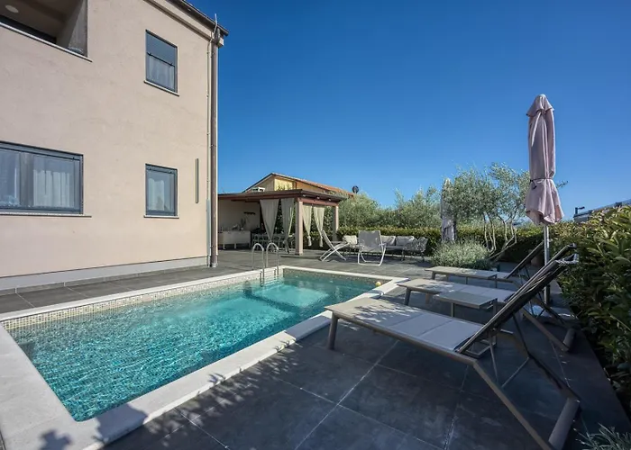 아파트 Abrega With Private Pool