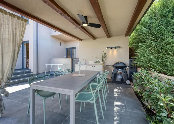 아파트 Abrega With Private Pool *